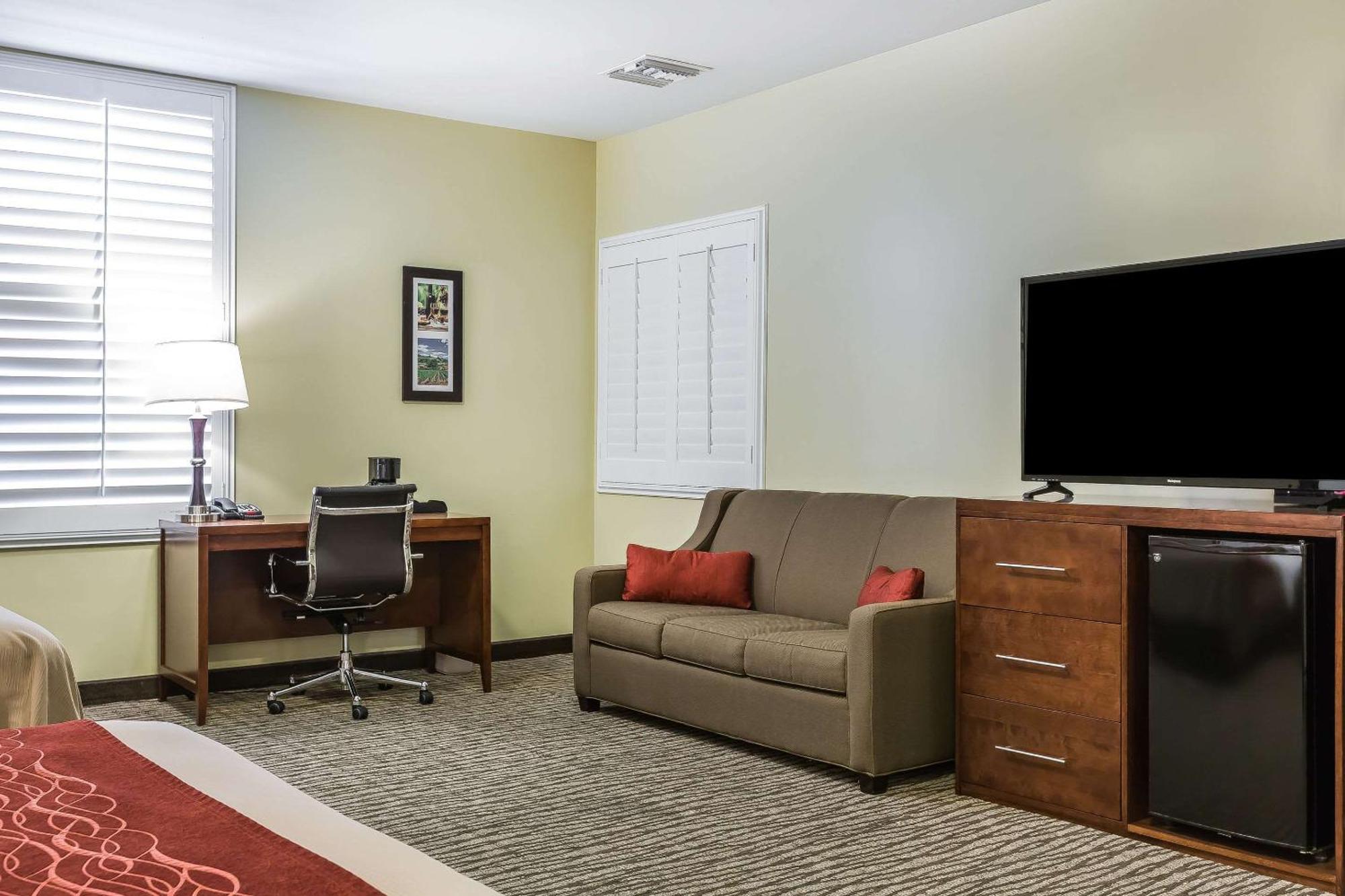 Comfort Inn Pomona Near Fairplex Екстериор снимка