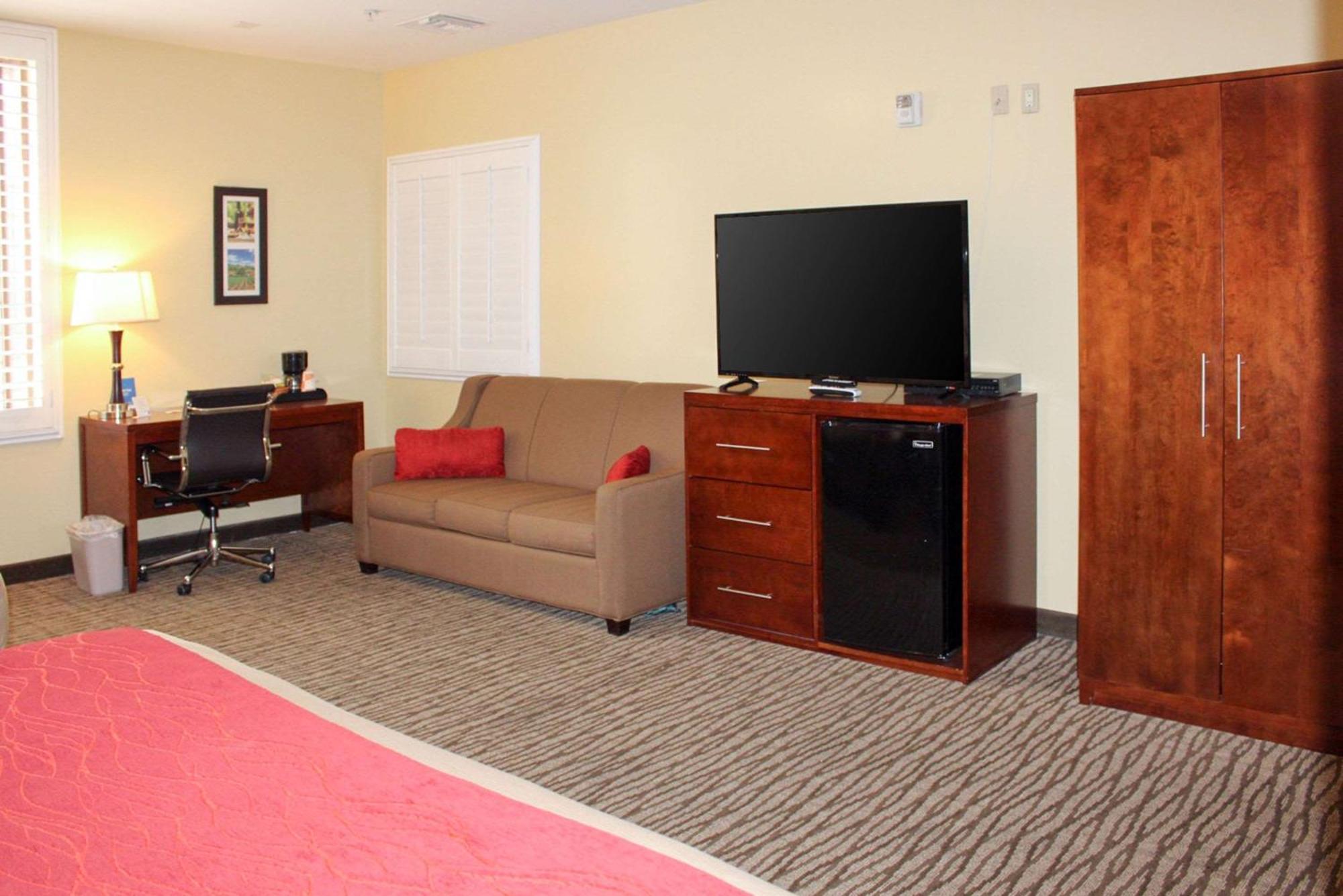 Comfort Inn Pomona Near Fairplex Екстериор снимка